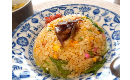 あるもんでレタスチャーハンみょうがの茎醤油漬けのせ