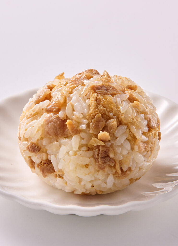 豚バラ肉と油揚げの(ごんじゅう)おにぎり